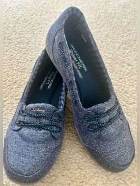 Skechers Relaxed Fit Slip-On Womens Flats in Dark Blue Heather EUC 8.5